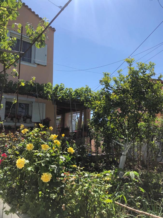 Natasha'S Home Perama  Ngoại thất bức ảnh